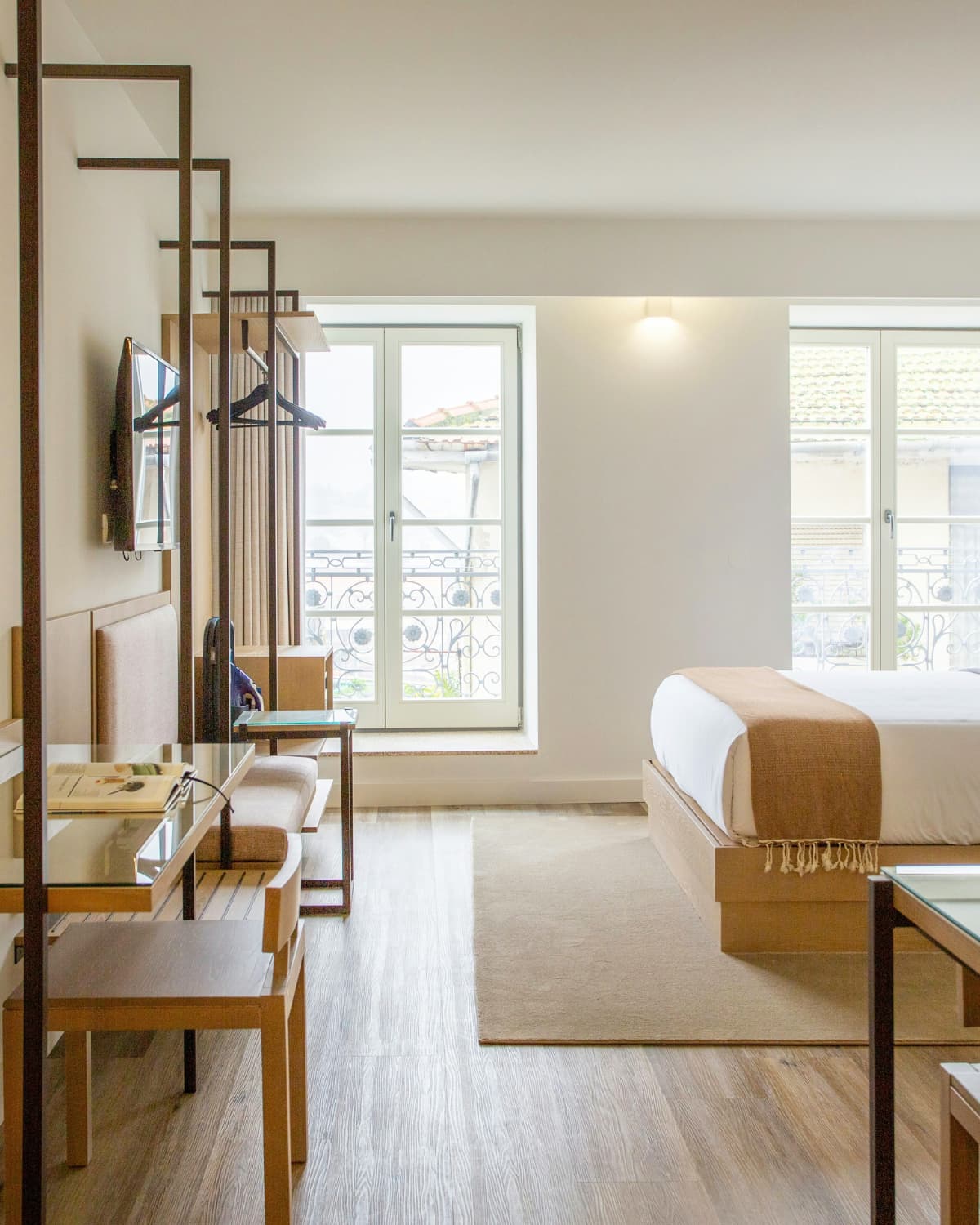 Best Space-Saving Furniture for Small Apartments